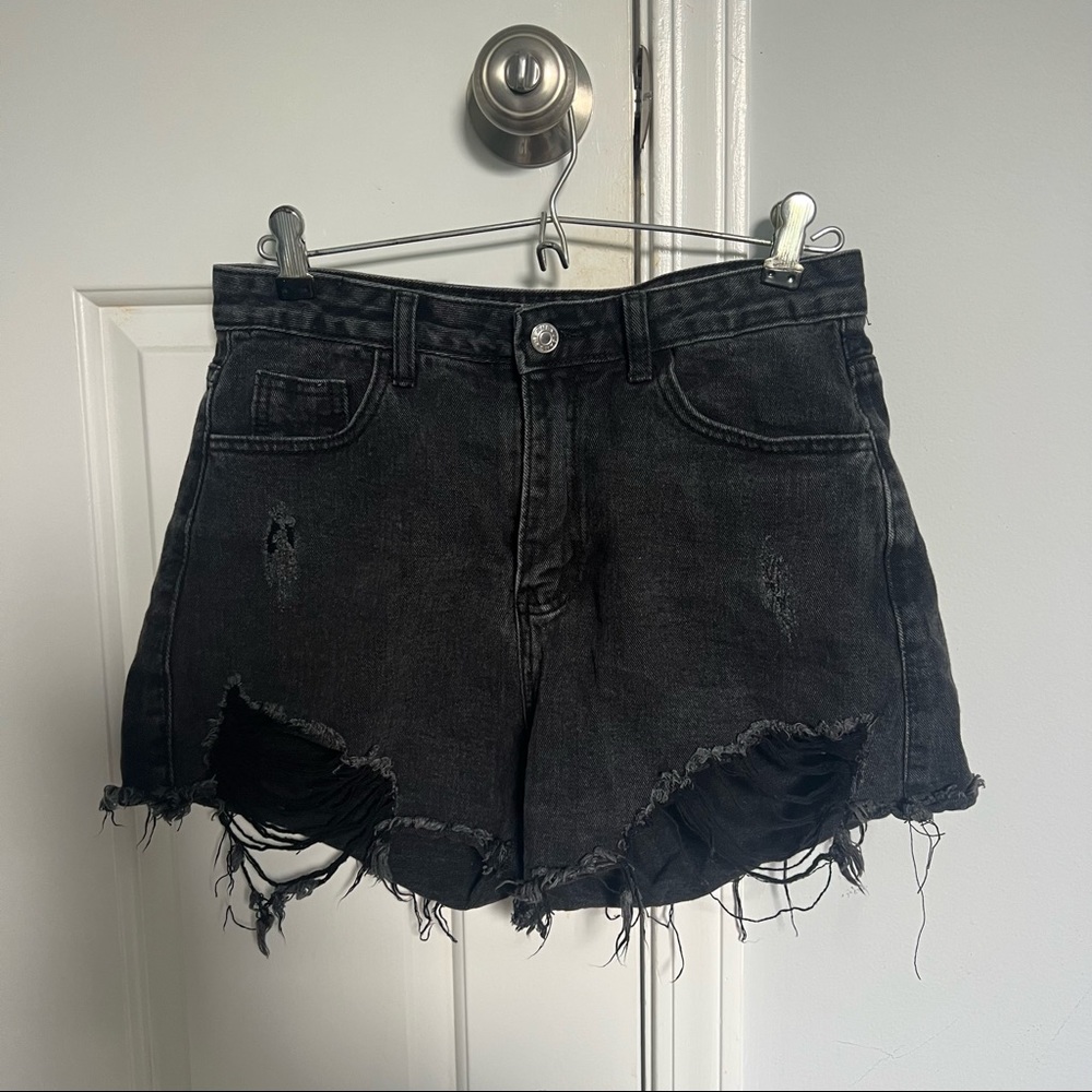 Ripped black shorts. Size small/medium (27/28)